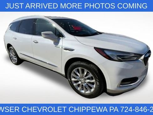 Used 2020 Buick Enclave Essence image 2