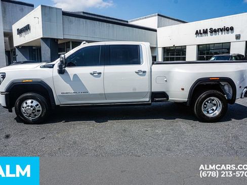 Used 2024 GMC Sierra 3500 Denali Ultimate AWD/4WD image 6