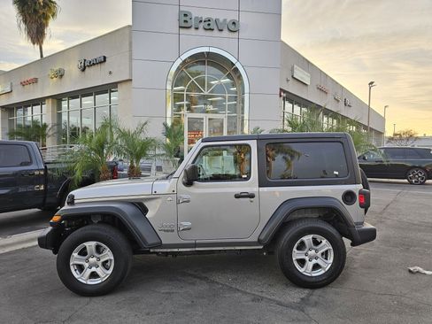 Used 2020 Jeep Wrangler Sport image 4