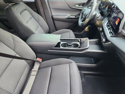 Used 2025 Chevrolet Equinox LT w/ Safety and Technology Package image 19