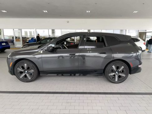 Used 2024 BMW iX xDrive50 w/ Sport Package AWD/4WD image 3