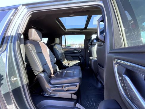 Used 2021 Chevrolet Suburban High Country AWD/4WD image 18