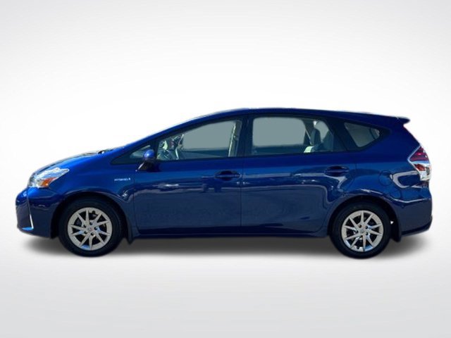 Used 2017 Toyota Prius V Four FWD image 2