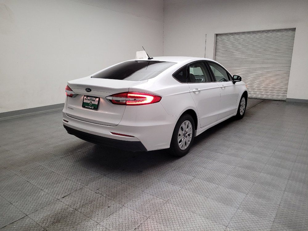 Used 2019 Ford Fusion S FWD image 9