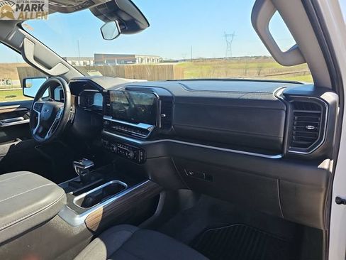 Used 2025 Chevrolet Silverado 1500 RST AWD/4WD image 28