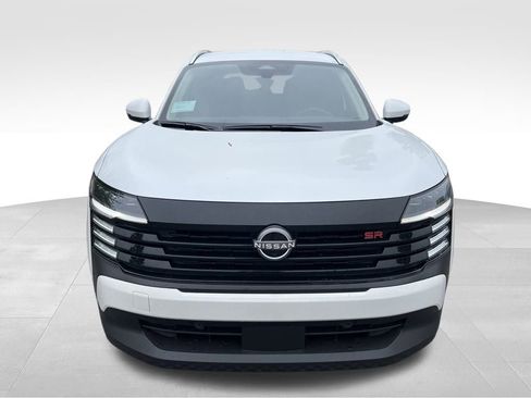 New 2025 Nissan Kicks SR image 2