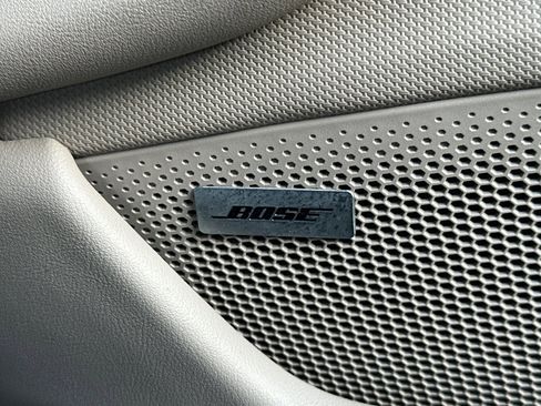 Used 2024 Porsche Taycan image 23