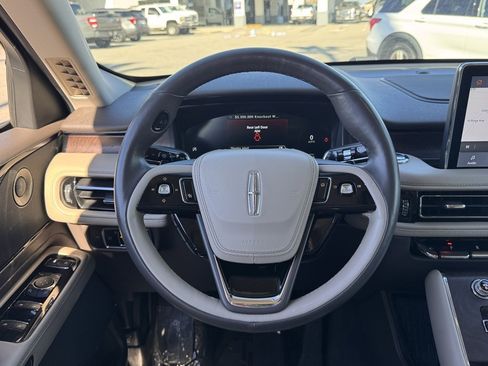 Used 2023 Lincoln Aviator Reserve w/ Equipment Group 201A image 22