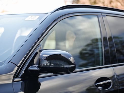 New 2026 BMW X5 M60i w/ Executive Package image 11