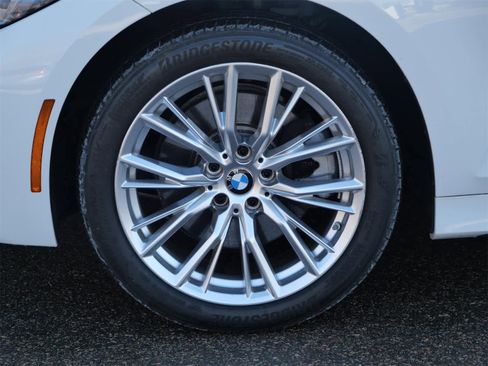 Used 2023 BMW 330i xDrive Sedan image 7