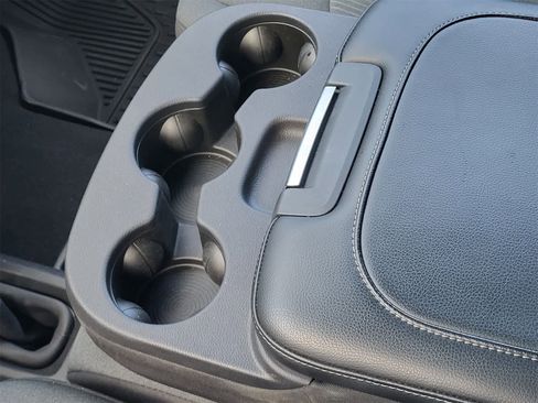 Used 2024 RAM 2500 Tradesman w/ Chrome Appearance Group image 19