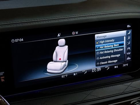 Used 2018 Mercedes-Benz Maybach S 560 4MATIC image 35