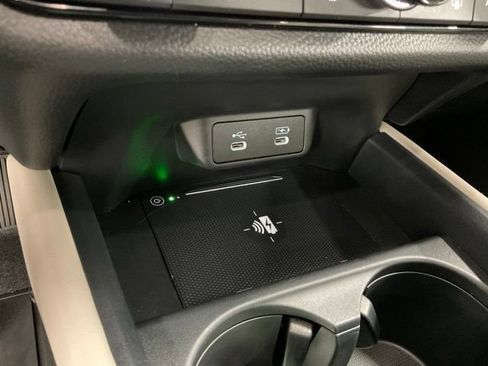 Certified 2026 Honda HR-V LX image 25