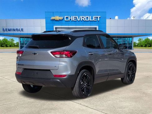 New 2026 Chevrolet TrailBlazer LT w/ Midnight Edition FWD image 4