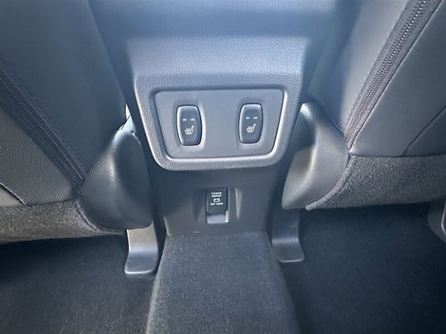 Used 2019 Mitsubishi Eclipse Cross AWD image 41