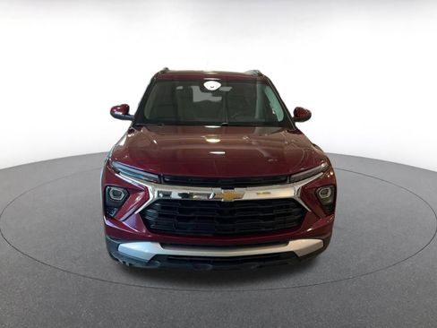 Used 2025 Chevrolet TrailBlazer LT image 4