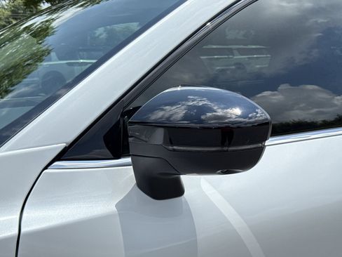 New 2026 Nissan Pathfinder Platinum FWD image 29