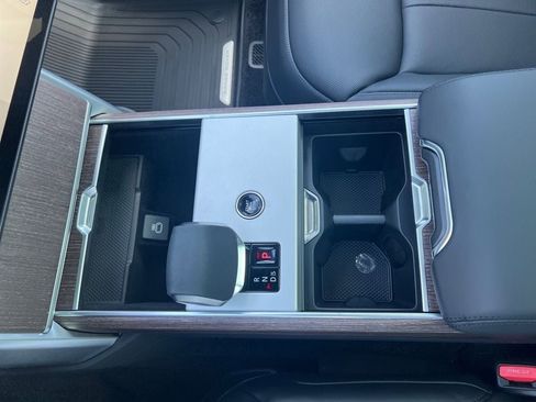 New 2025 Land Rover Range Rover SE image 20