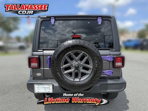 Used 2026 Jeep Wrangler Unlimited Sport AWD/4WD image 3