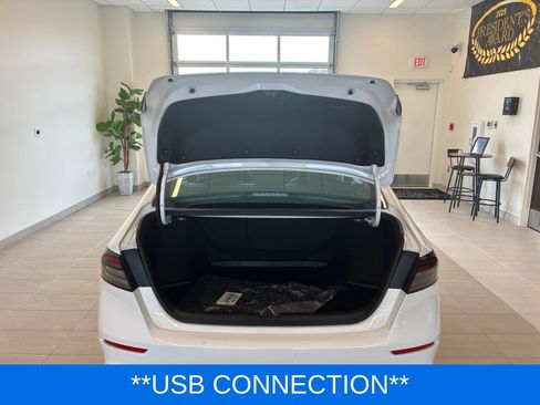 Certified 2024 Honda Accord EX image 11