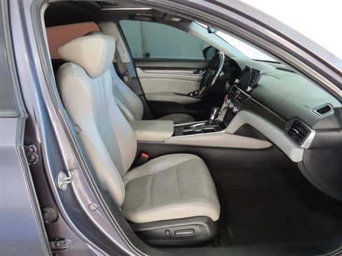 Used 2018 Honda Accord EX-L image 30