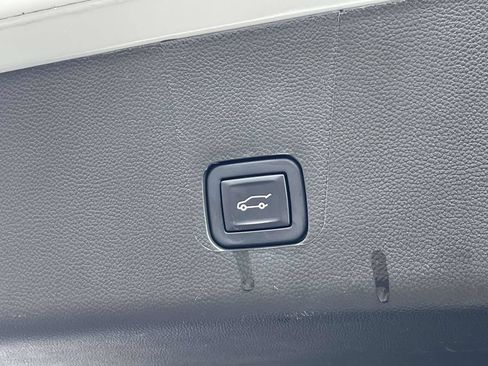 Certified 2022 Chevrolet Traverse High Country w/ LPO, Floor Liner Package FWD image 43