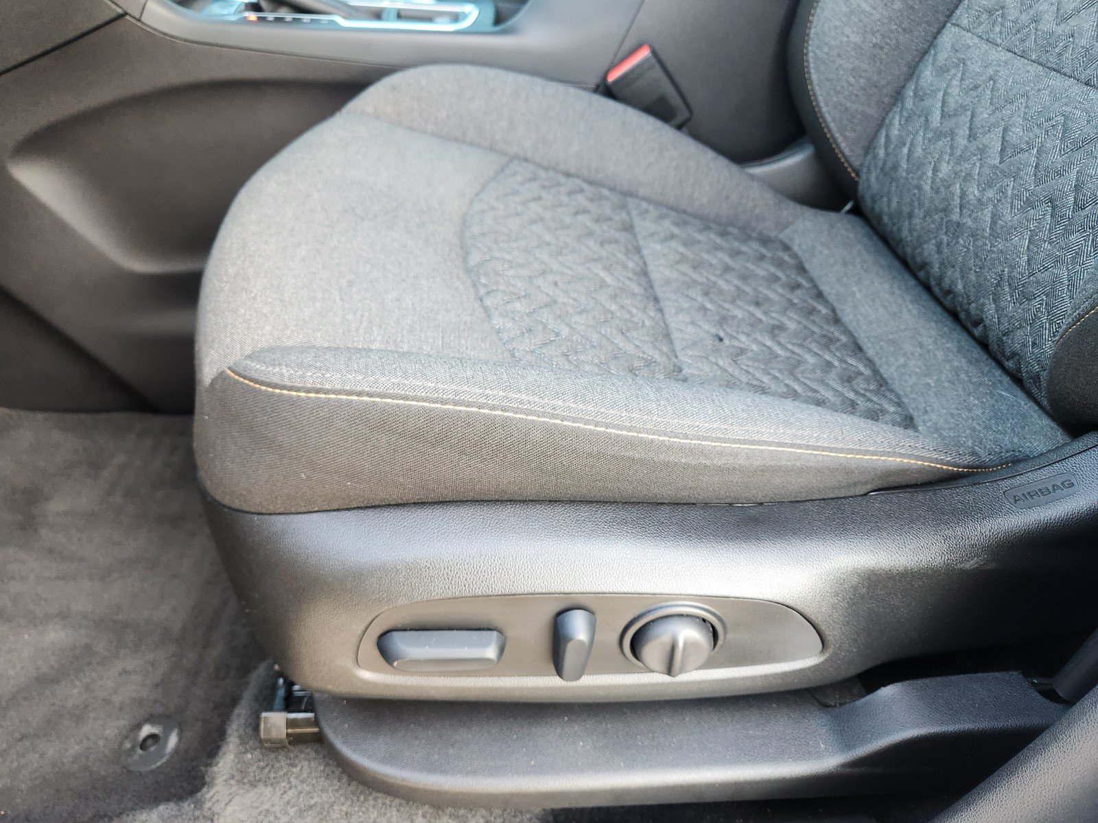 Used 2024 Chevrolet Equinox LT FWD image 20