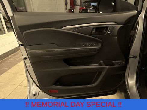 Used 2023 Honda Passport TrailSport image 31