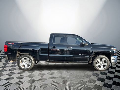 Used 2018 Chevrolet Silverado 1500 LT w/ All Star Edition image 5