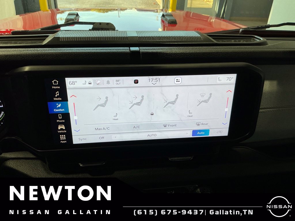 Used 2024 Jeep Wrangler Unlimited AWD/4WD image 28