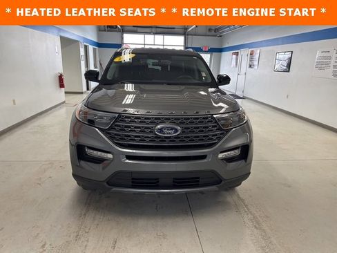 Used 2023 Ford Explorer XLT w/ Equipment Group 202A image 3