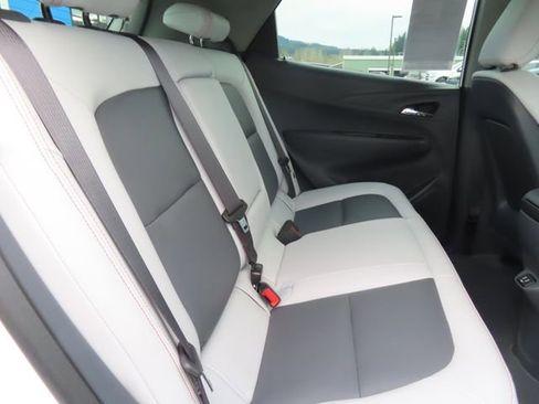 Used 2017 Chevrolet Bolt Premier w/ Driver Confidence II Package image 41