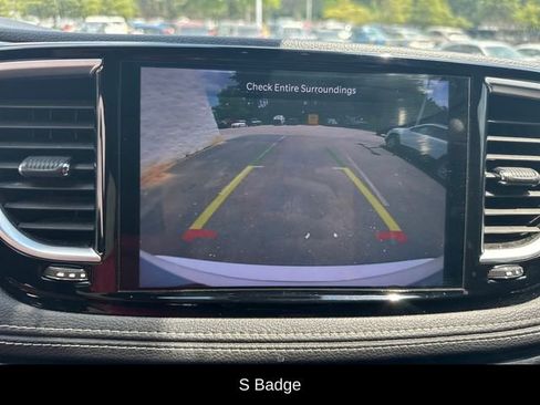 Used 2021 Chrysler Pacifica Limited w/ Uconnect Theater Family Group AWD/4WD image 20