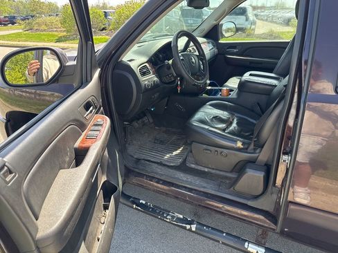 Used 2008 Chevrolet Silverado 1500 LTZ w/ Suspension Package, Off-Road image 5