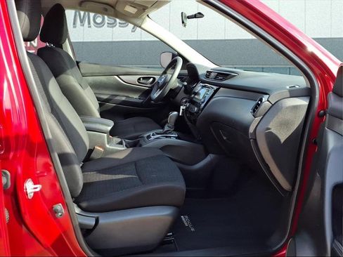 Used 2018 Nissan Rogue Sport S image 15