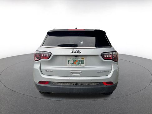 Used 2025 Jeep Compass Limited image 6