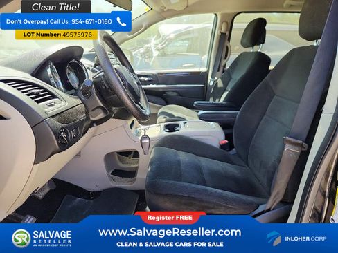 Used 2016 Dodge Grand Caravan SXT image 9