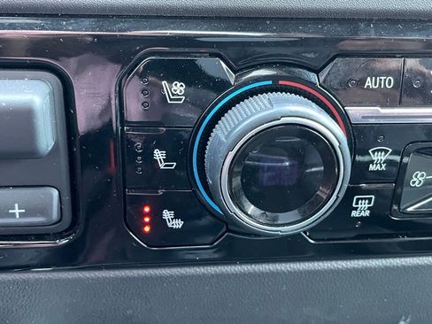 Used 2024 Chevrolet Silverado 1500 ZR2 w/ Technology Package AWD/4WD image 21