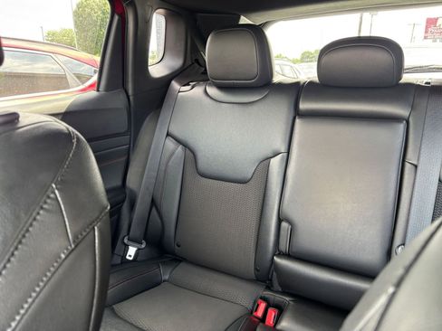 Used 2025 Jeep Compass Trailhawk AWD/4WD image 39