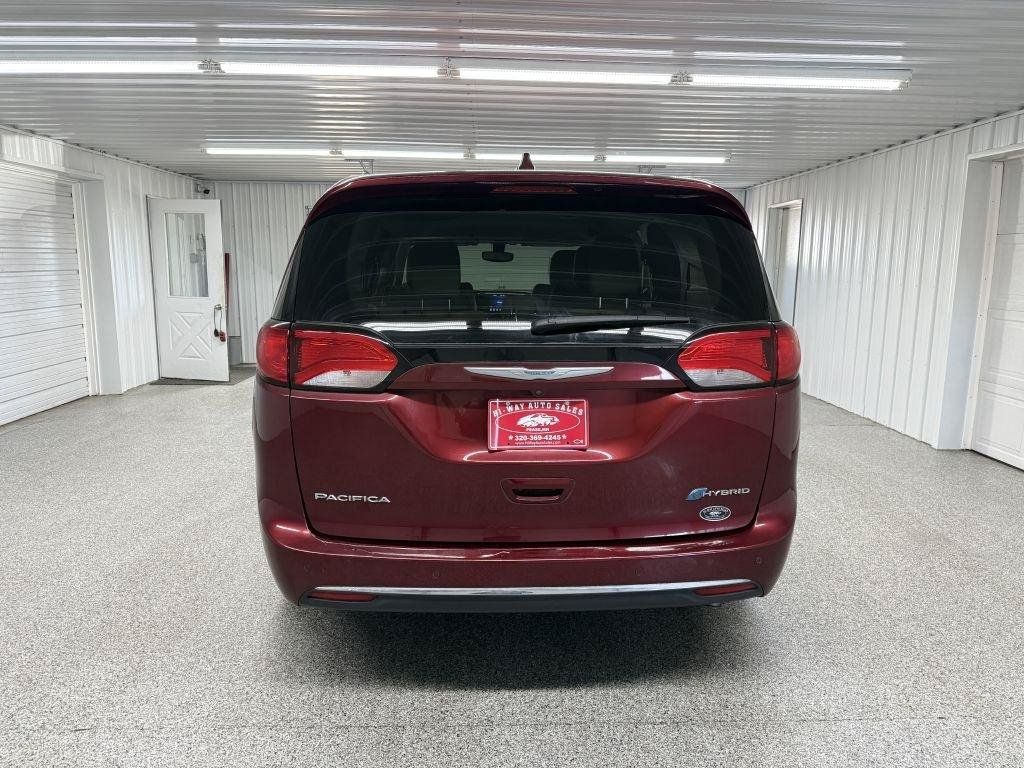 Used 2018 Chrysler Pacifica Touring Plus FWD image 5