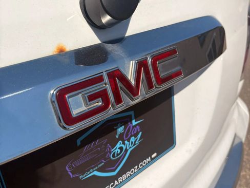 Used 2016 GMC Acadia SLT AWD/4WD image 42