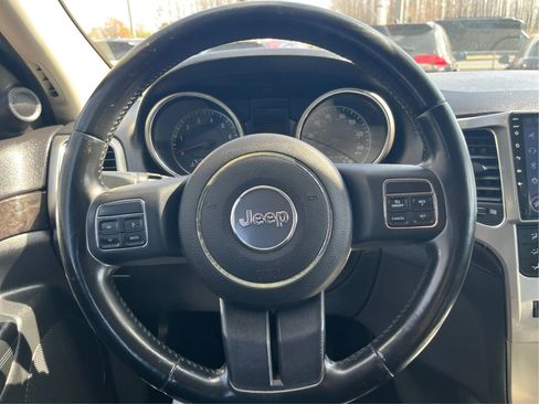 Used 2012 Jeep Grand Cherokee Laredo w/ Laredo E Group AWD/4WD image 15