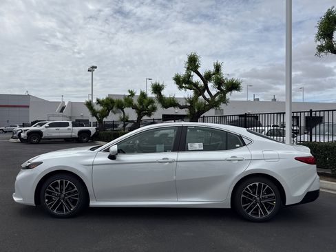 New 2026 Toyota Camry XLE image 7