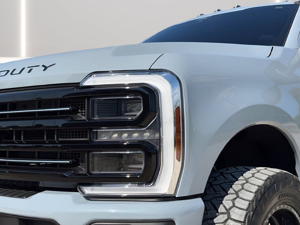 Used 2025 Ford F250 Platinum AWD/4WD image 27