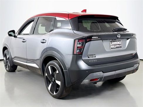 Used 2025 Nissan Kicks SR image 6