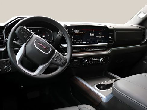 Used 2025 GMC Sierra 2500 SLT w/ SLT Premium Package AWD/4WD image 15