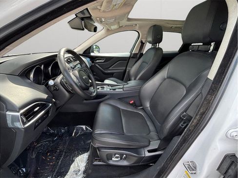 Used 2020 Jaguar F-PACE Premium AWD/4WD image 2