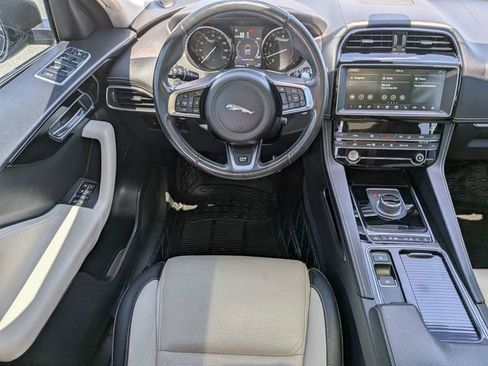 Used 2020 Jaguar F-PACE R-Sport image 20