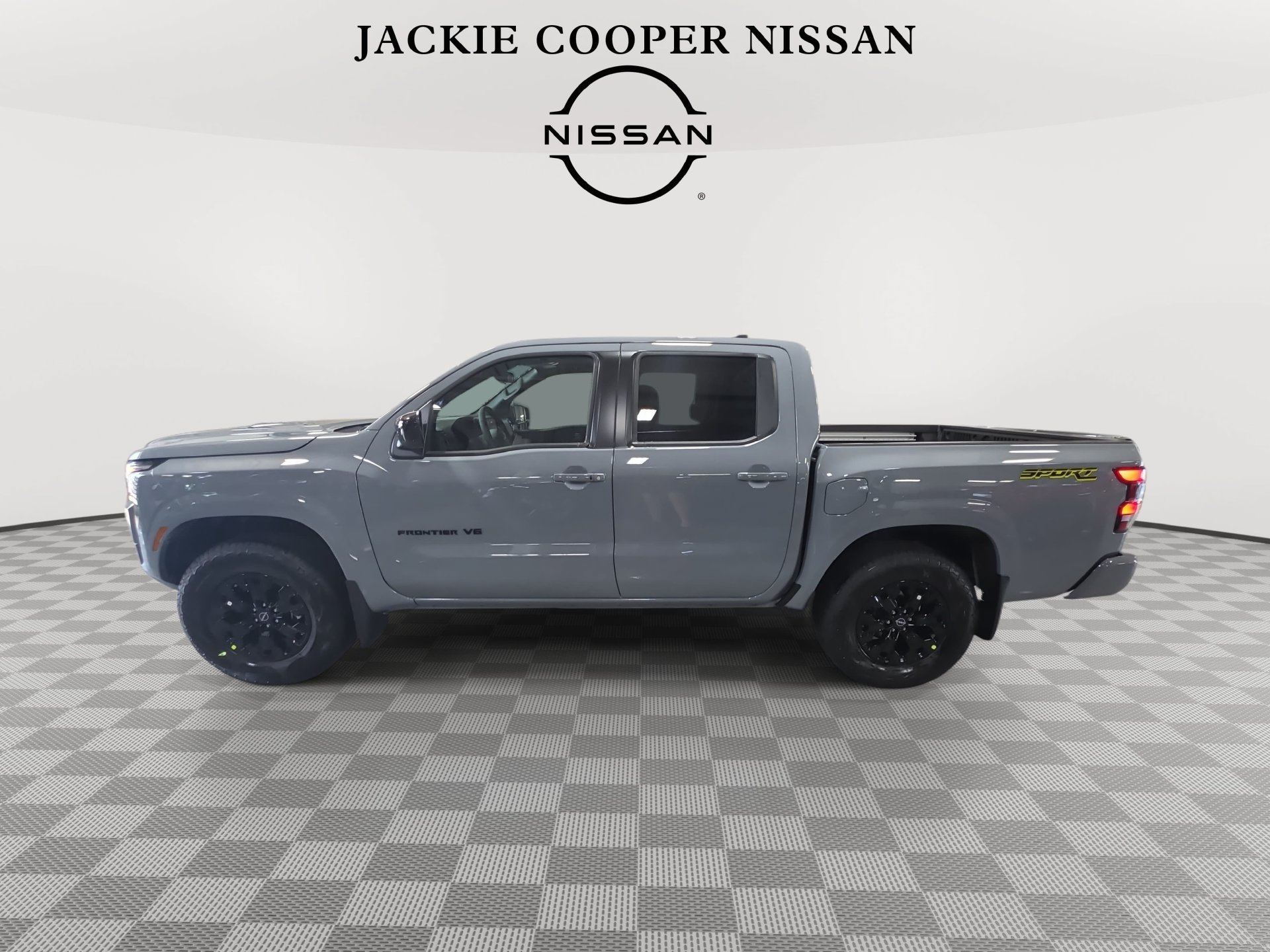 New 2027 Nissan Frontier SV w/ SV Convenience Package AWD/4WD image 8