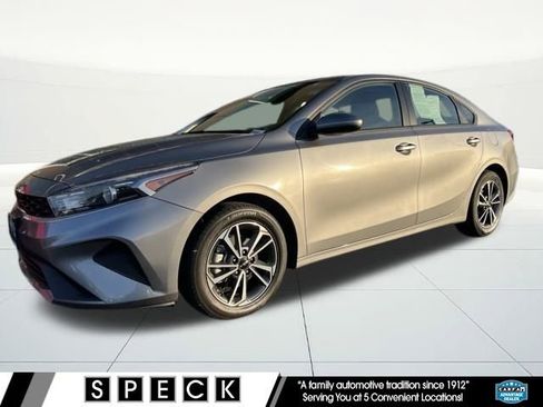 Used 2023 Kia Forte LXS image 1